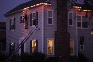 Top Tasteful Outdoor Christmas Decoration & Safety Tips 1