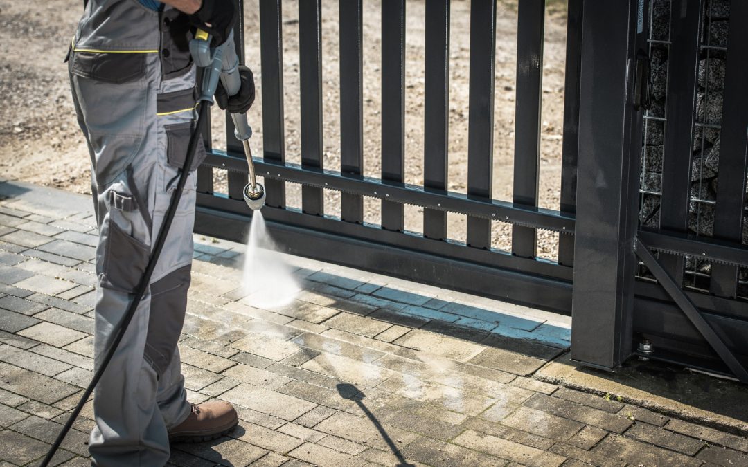 Top 7 Tips for Pressure Washing Your Driveway
