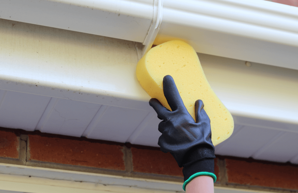 Fascia Cleaning: The Ultimate Helpful Guide For Homeowners 7 fascia cleaning